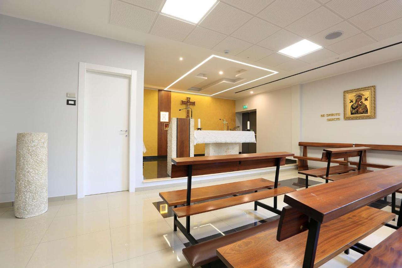 Casa Per Ferie San Juan De Avila Rzym Zewnętrze zdjęcie
