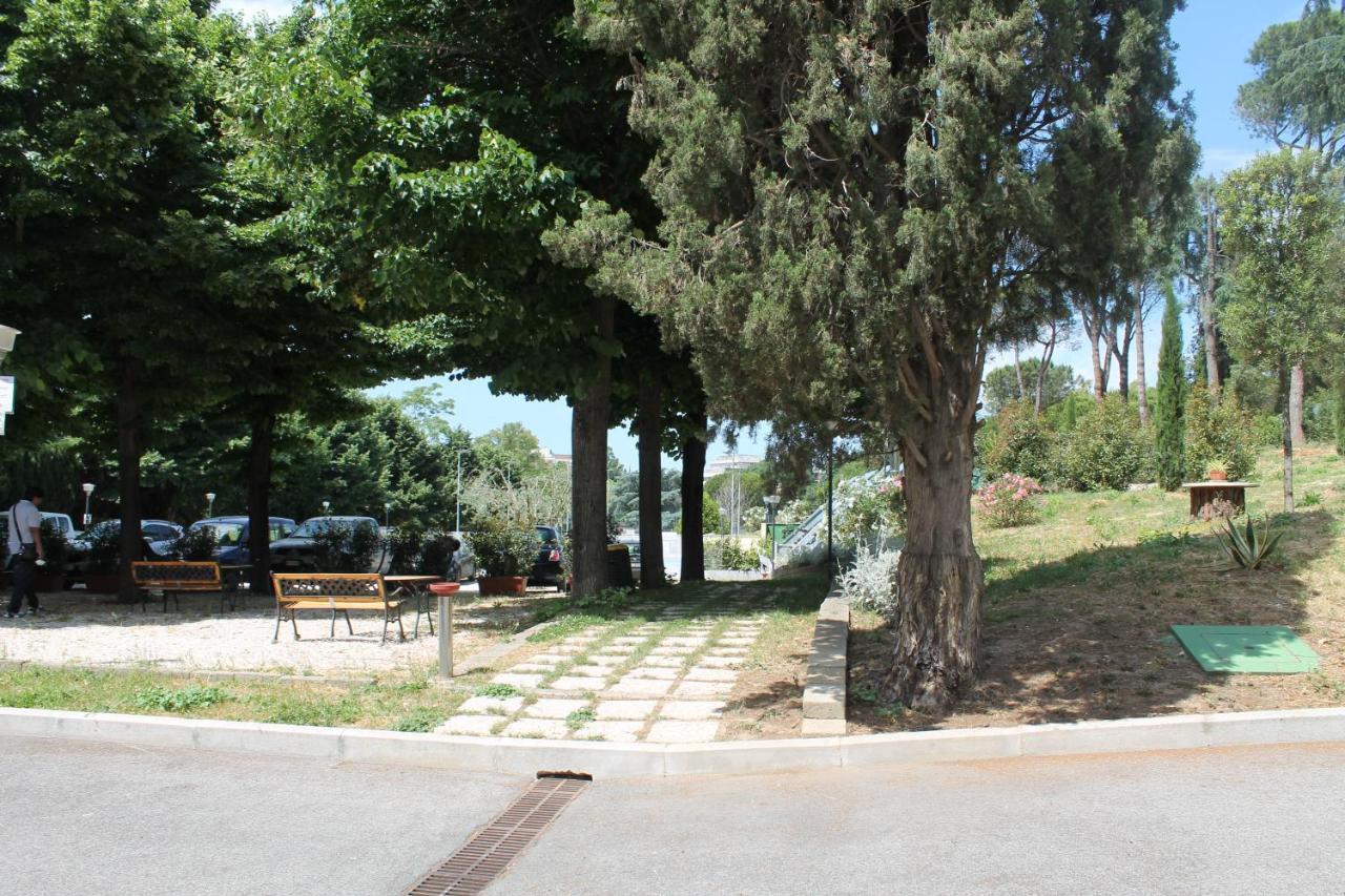 Casa Per Ferie San Juan De Avila Rzym Zewnętrze zdjęcie