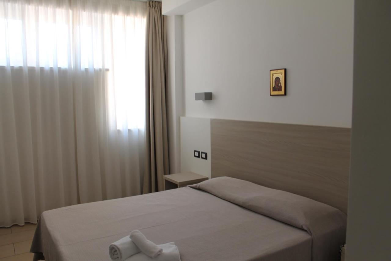 Casa Per Ferie San Juan De Avila Rzym Zewnętrze zdjęcie