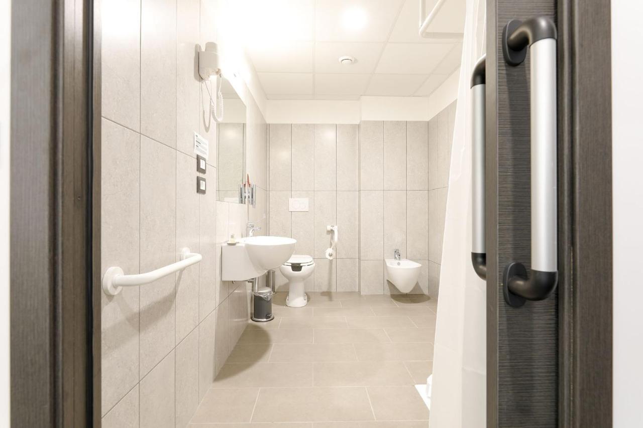 Casa Per Ferie San Juan De Avila Rzym Zewnętrze zdjęcie